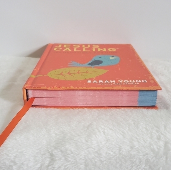JESUS Calling By Sarah Young 365 Devotiond For Kids & Tweens Hardcover Book - Picture 5 of 13